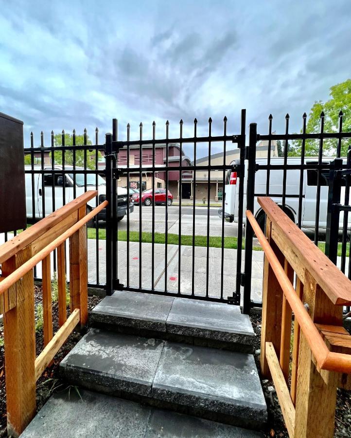1 Bd Apt With 2 Extra Sofa Beds 13 Mins To Seatac Airport Сиатъл Екстериор снимка