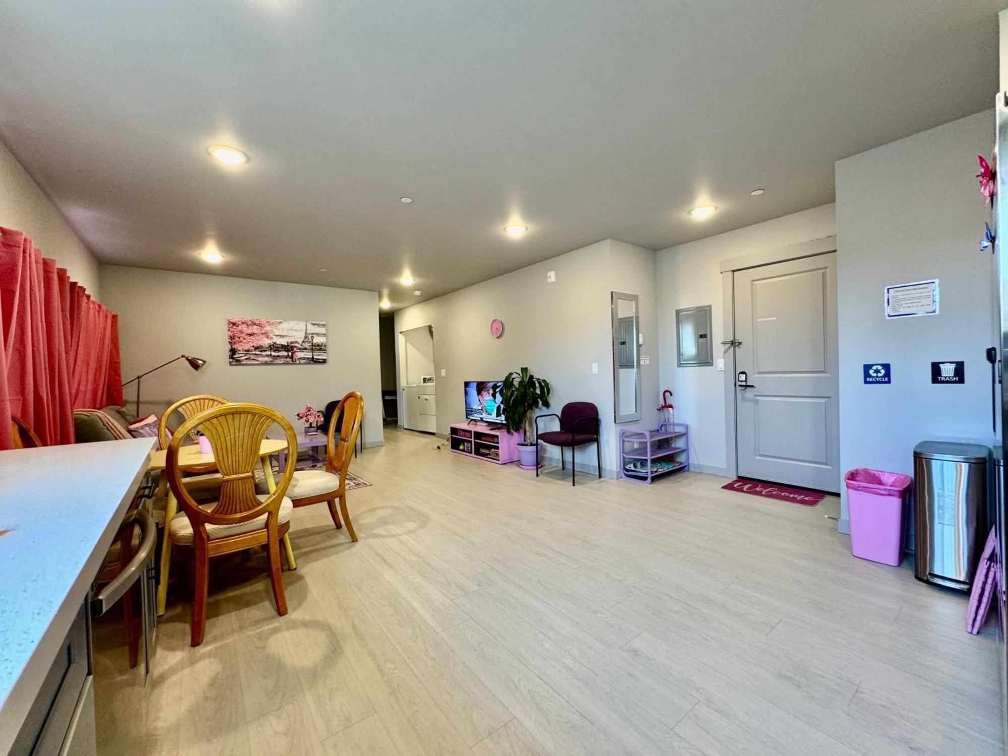 1 Bd Apt With 2 Extra Sofa Beds 13 Mins To Seatac Airport Сиатъл Екстериор снимка