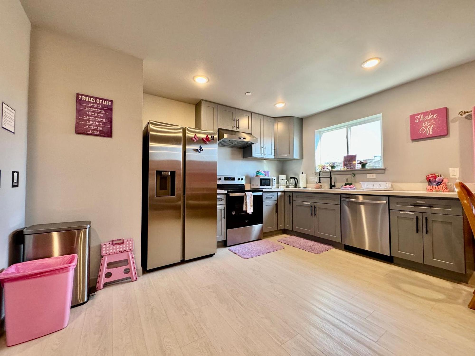 1 Bd Apt With 2 Extra Sofa Beds 13 Mins To Seatac Airport Сиатъл Екстериор снимка